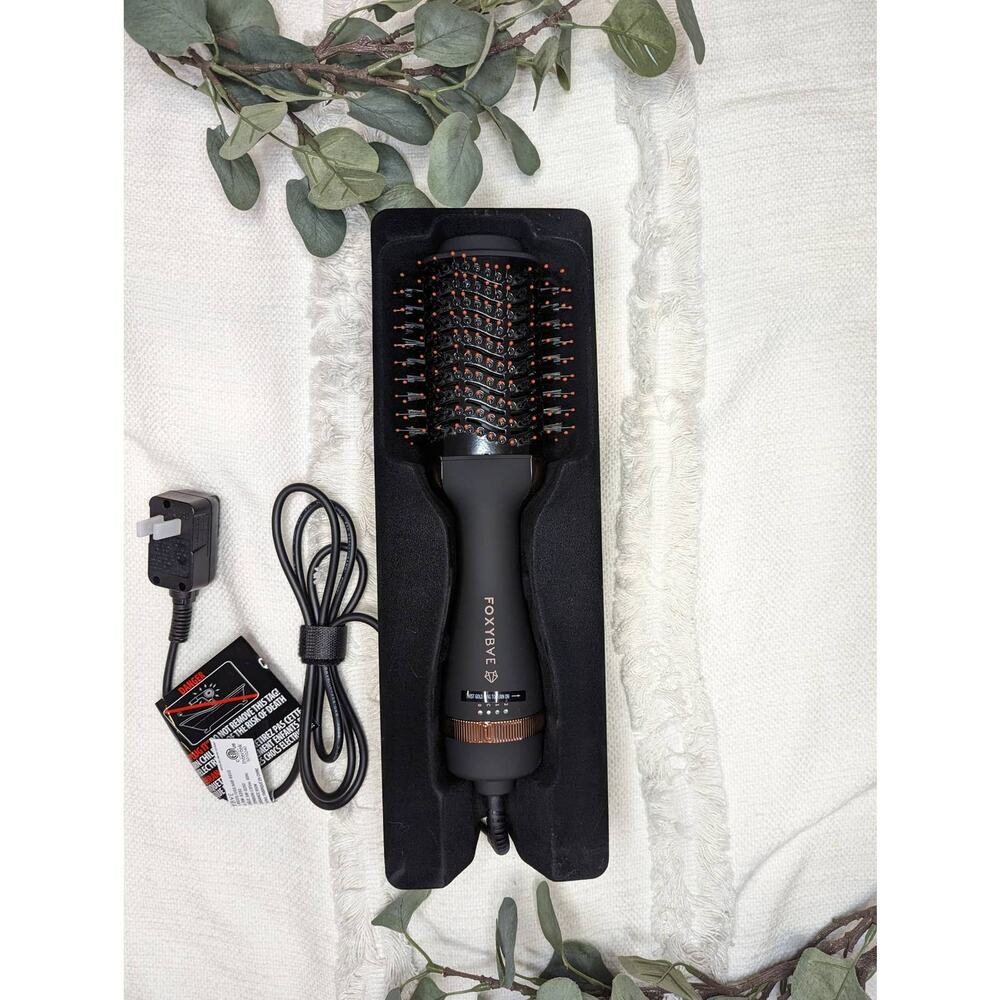 FOXYBAE Rose Gold Blowout Dryer Brush Pro